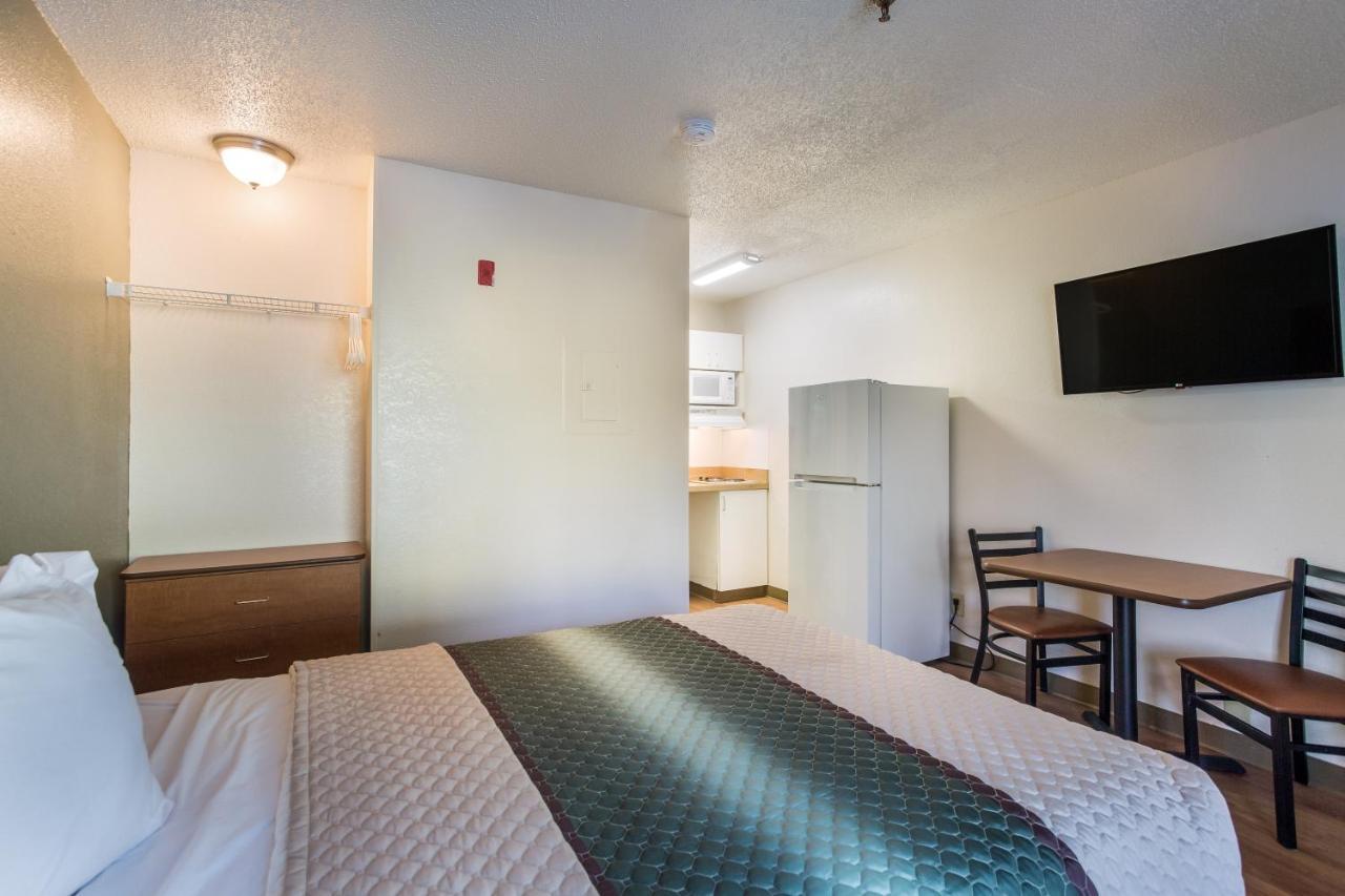 Hometowne Studios By Red Roof Nashville - Airport/Briley Pkwy Dış mekan fotoğraf